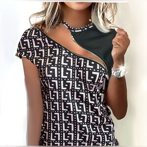 Zipper Detail Cut-OutTee